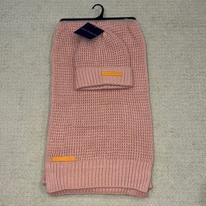 NWT French Connection Hat & Scarf Set